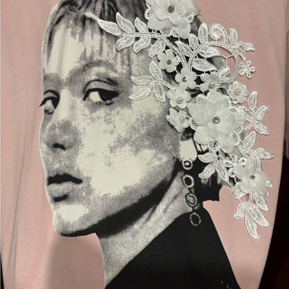 Nothingless Graphic Tulle Sleeve Top - Picture 4 of 8